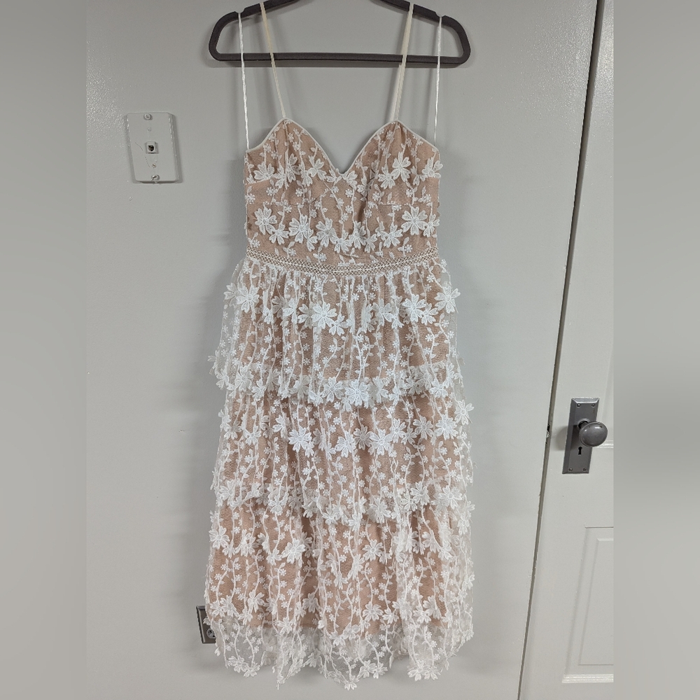 Elegant White Floral Lace Dress - Endless Rose Size M